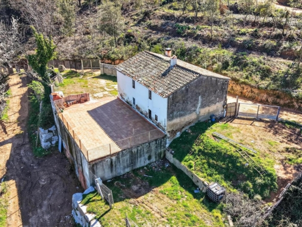Preciosa Masía en venta en Arbúcies con vistas al Montseny y a la población