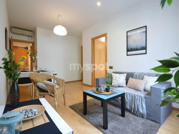 Piso con encanto de dos habitaciones junto a la Sagrada Familia