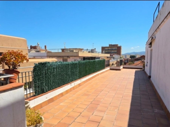 Exclusivo Ático en Cerdanyola del Vallès con Amplia Terraza