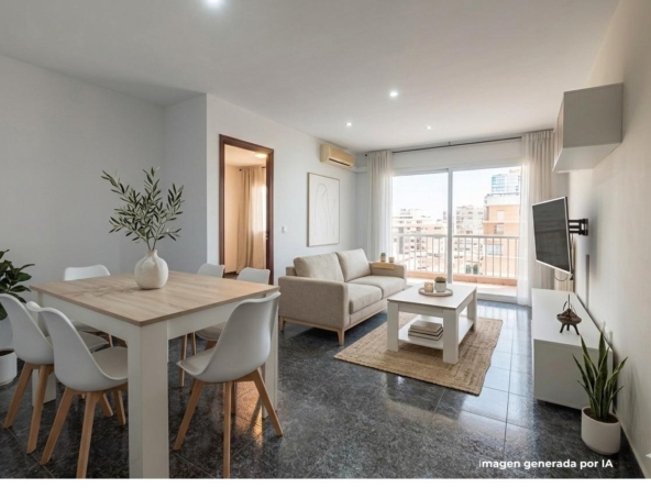 Amplio y Luminoso Piso en el Centro de Figueres con Terraza de uso privado.