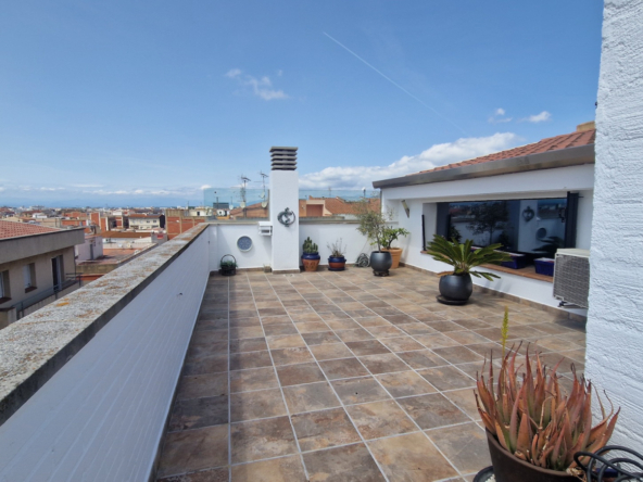 Atico de lujo en el centro de Roses |Remax Brava