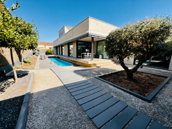 Propiedad exclusiva con diseño contemporáneo y sostenible en Porqueres ( Banyoles)
