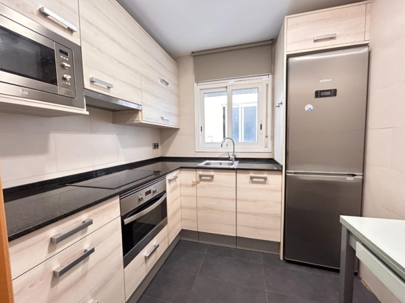 Piso renovado de 4 habitaciones en la zona de Sagrada Familia – Baix Guinardó, ideal para familias