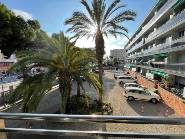 Magnifico Apartamentos en Fenals, Edif. Tres Palmeras con Pk Común