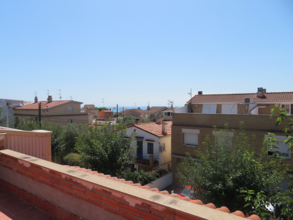 Gran casa en zona residencial de Vilanova i la Geltrú.