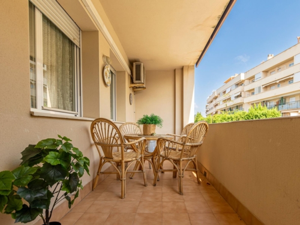 Potencial ilimitado en Sitges con Licencia Turística y Terraza en Poble Sec.