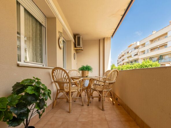 Potencial ilimitado en Sitges con Licencia Turística y Terraza en Poble Sec.