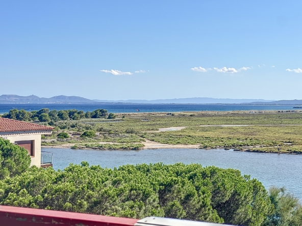 Magnífico estudio reformado con vistas al mar