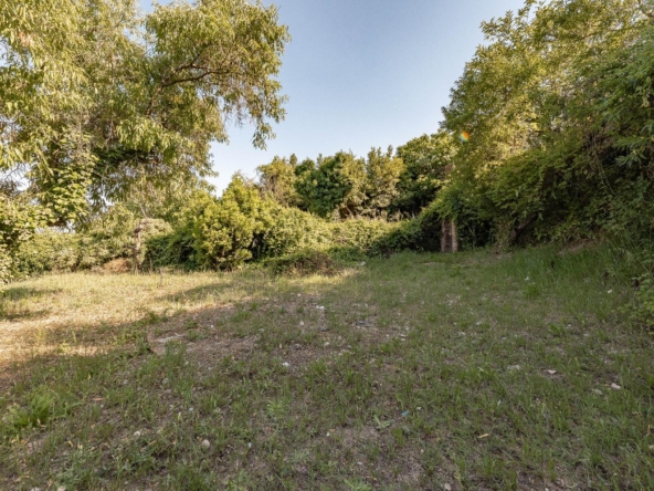 Terreno urbano en Can Rovira  – 557 m²