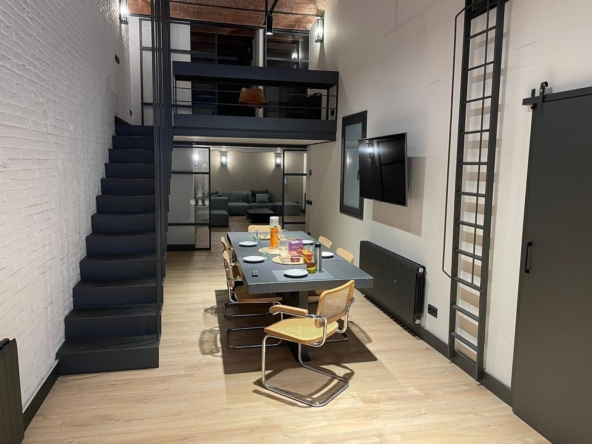 Loft de doble altura con bóveda catalana en el corazón de Vila de Gràcia