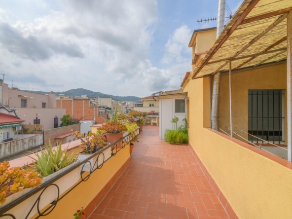 Sobreático con gran terraza privativa en Horta