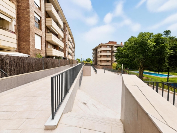 BAJOS EN VENTA EN CASTELLARNAU