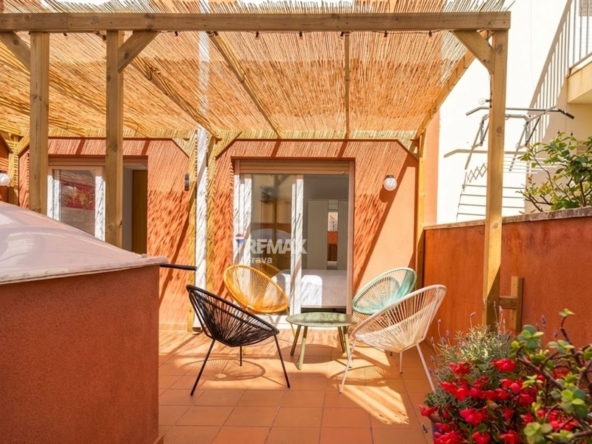 Roses · Centro | Apartamento con magnifica terraza a pocos metros del mar