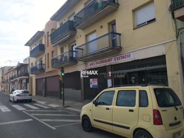 Bordils | Gran oportunidad de local comercial con máxima visibilidad en la carretera principal.