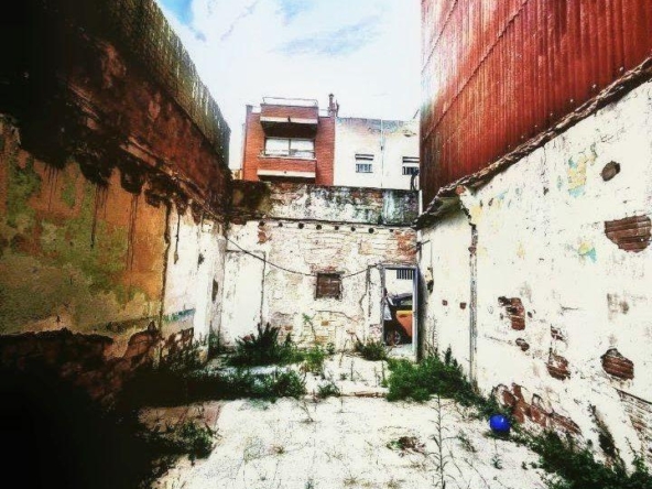 PARCELA EDIFICABLE EN MONTIGALÀ – BADALONA | POSIBILIDAD DE VIVIENDA UNIFAMILIAR O 2 DÚPLEX