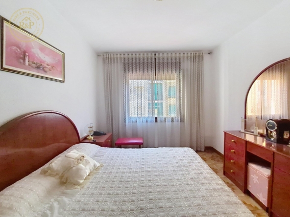 Espectacular vivienda de 4 habitaciones con ascensor y una gran terraza junto a Via Júlia