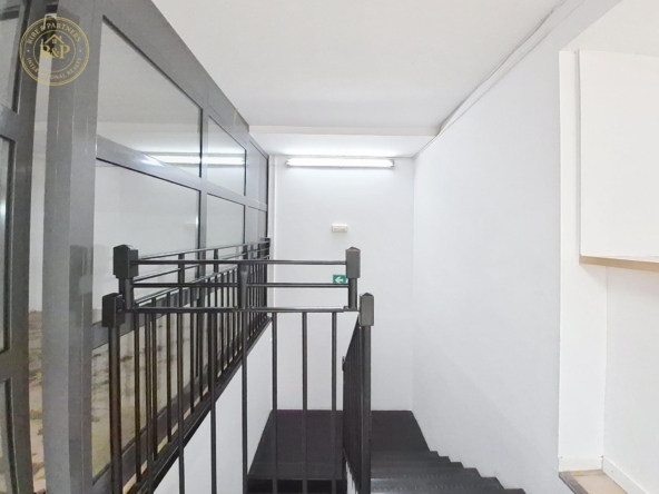 ESPECTACULAR NAVE INDUSTRIAL - SAGRERA