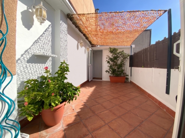 ÁTICO EXTERIOR CON TERRAZA, LUZ NATURAL Y PRIVACIDAD EN L’HOSPITALET